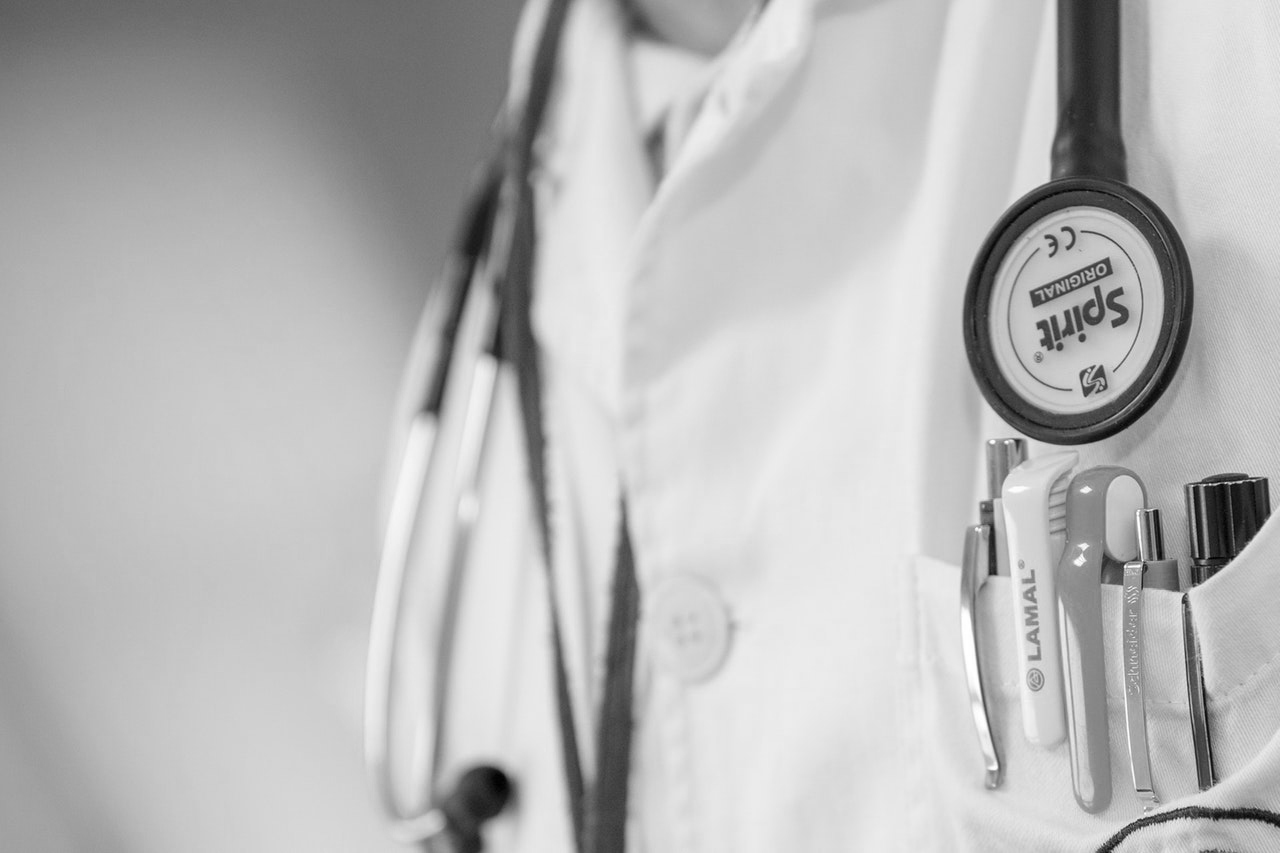 Medical/Dental Scrubs & Linen